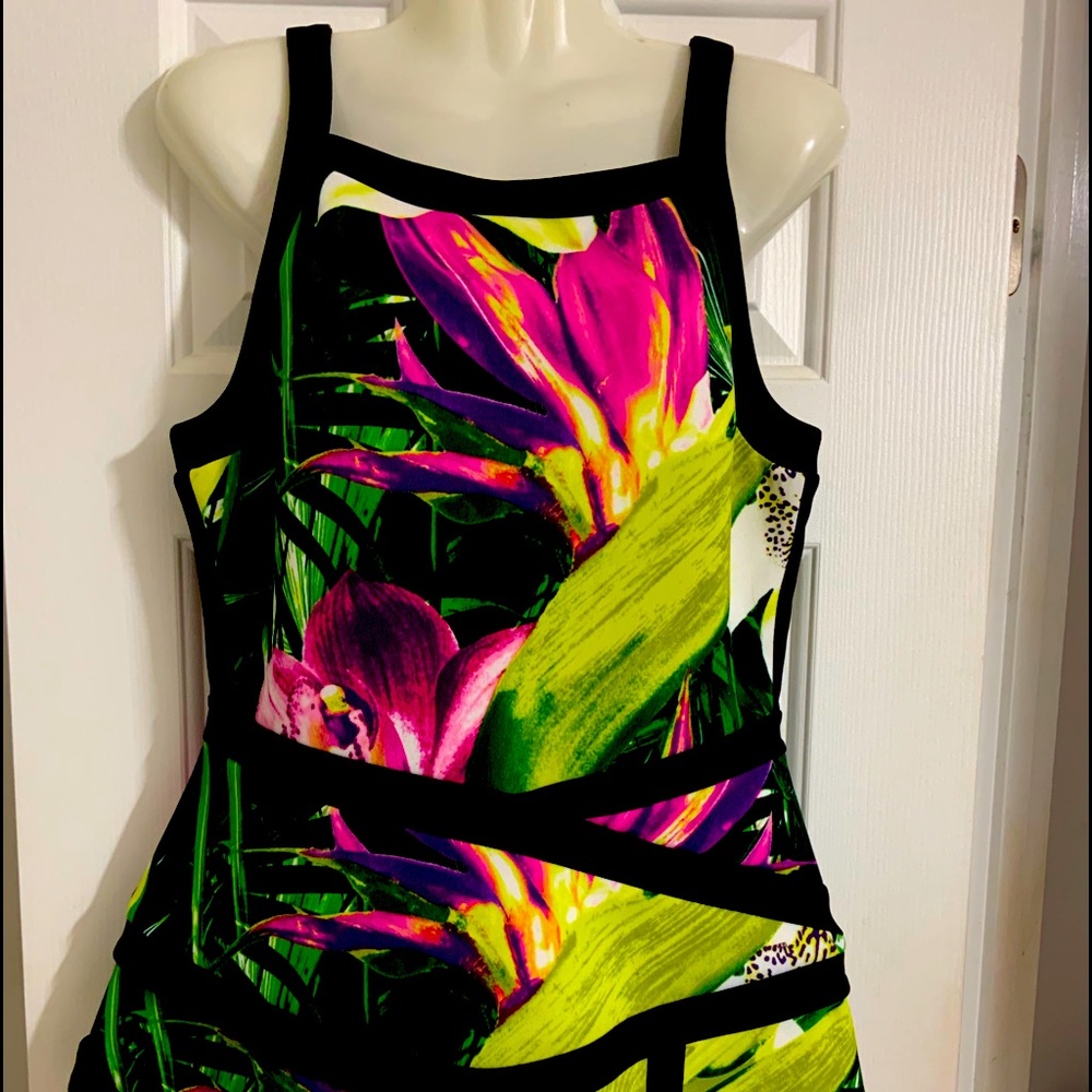 WORTHINGTON MULTICOLORED WILD ORCHID TOP. SIZE- M